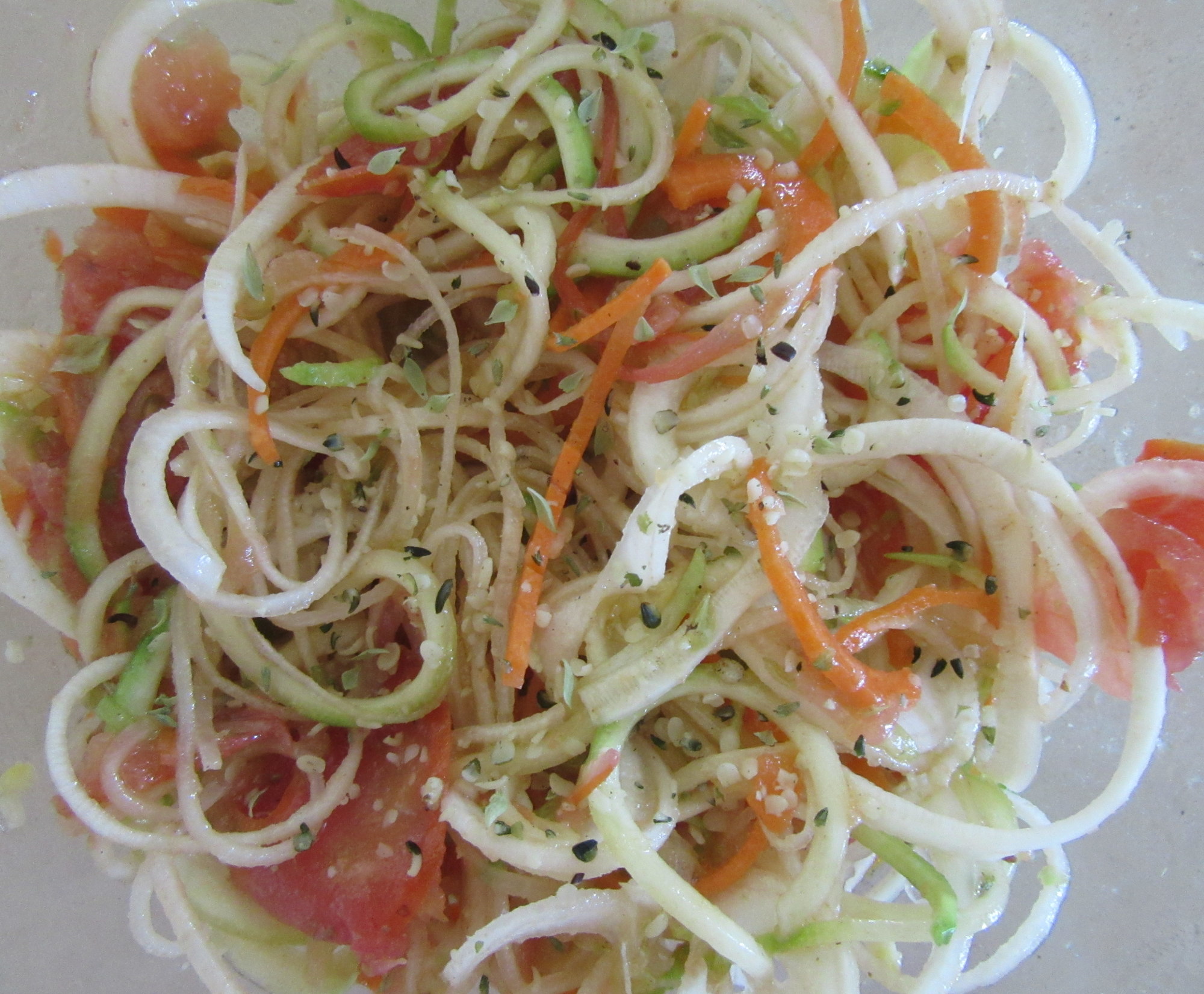 Salad with spiral vegetables.