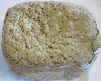 Spelt bread with seeds