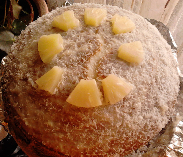 Pia-Colada Cake with Green Tea