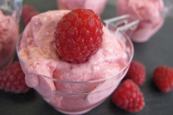 Vegan raspberry icecream