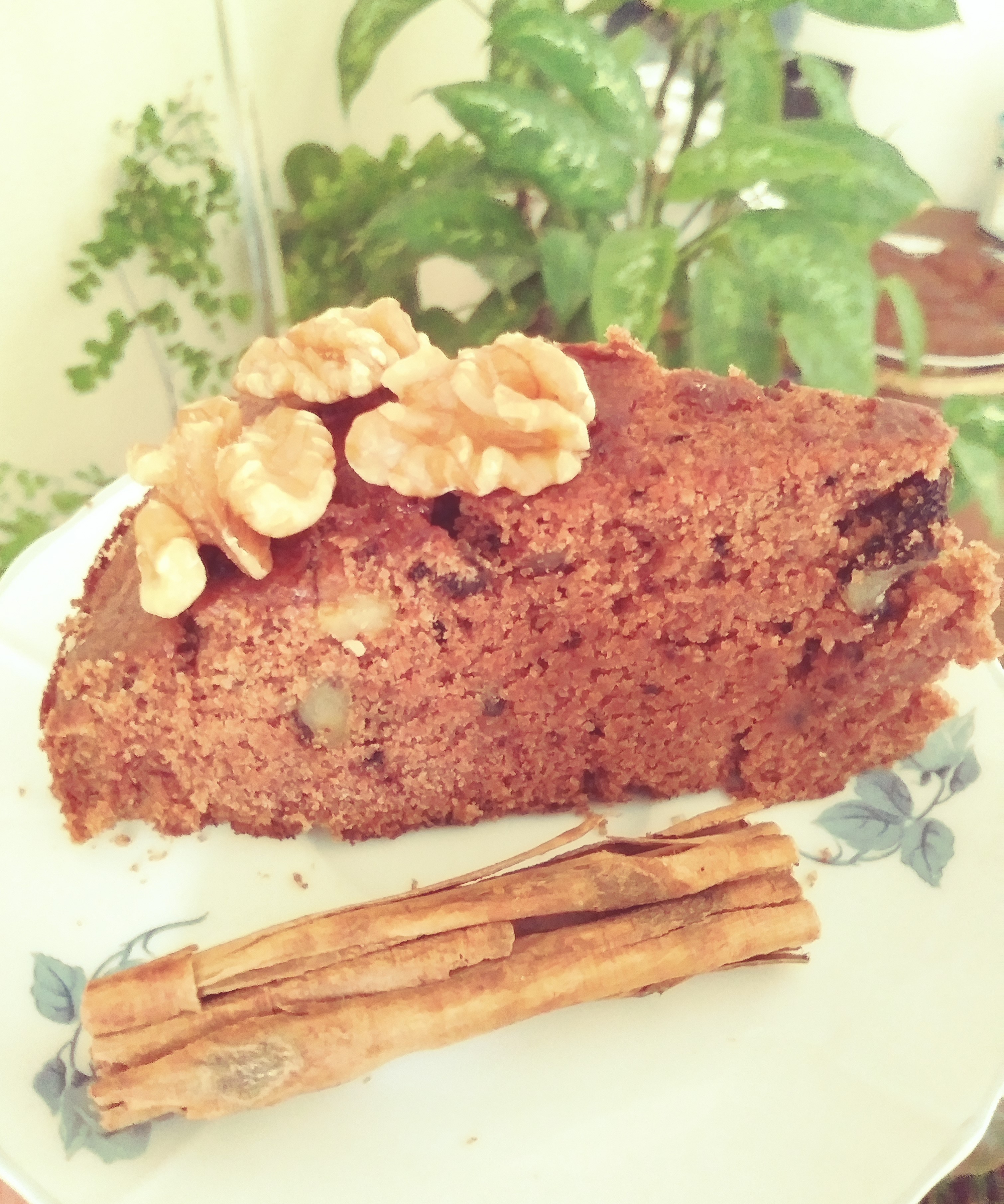 Cinnamon and walnut cake