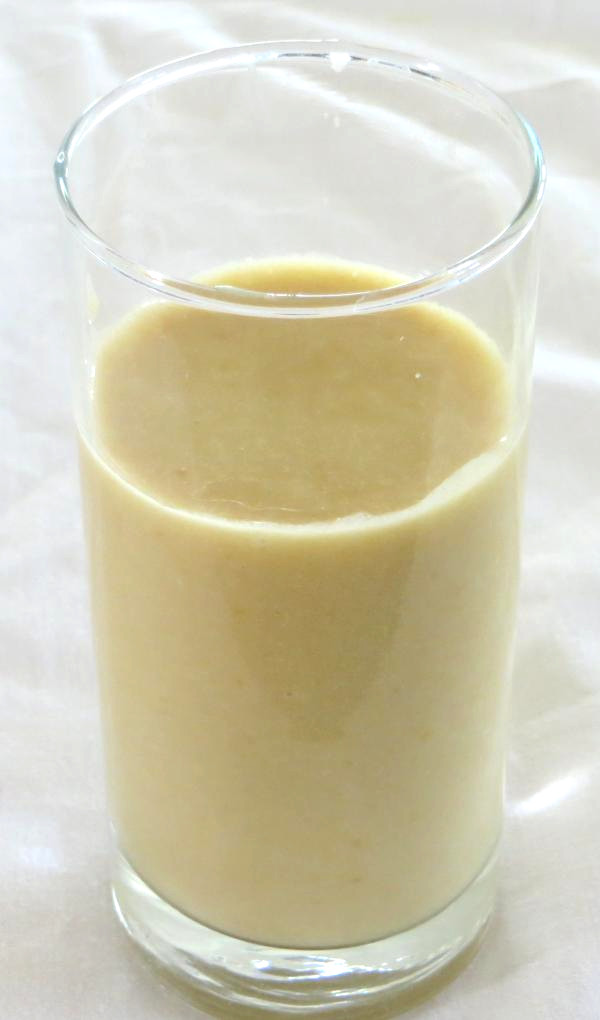 Mango and coconut smoothie