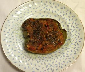 Plate with stuffed pepper with chia